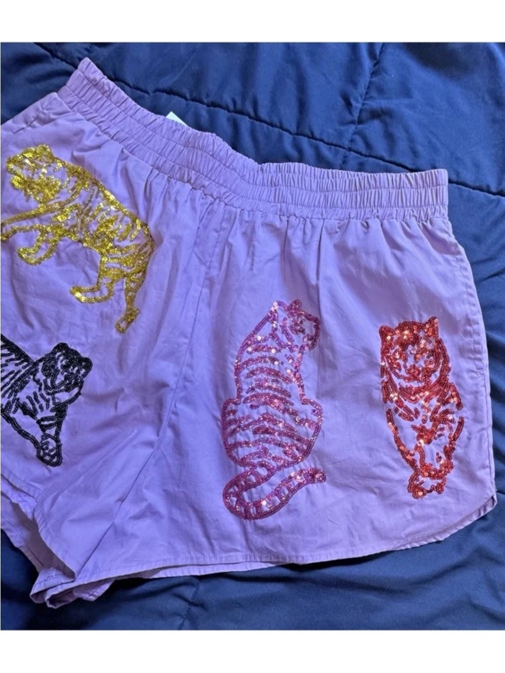 QUEEN OF SPARKLES Lilac Shorts with Multicolor Sequin Tigers
